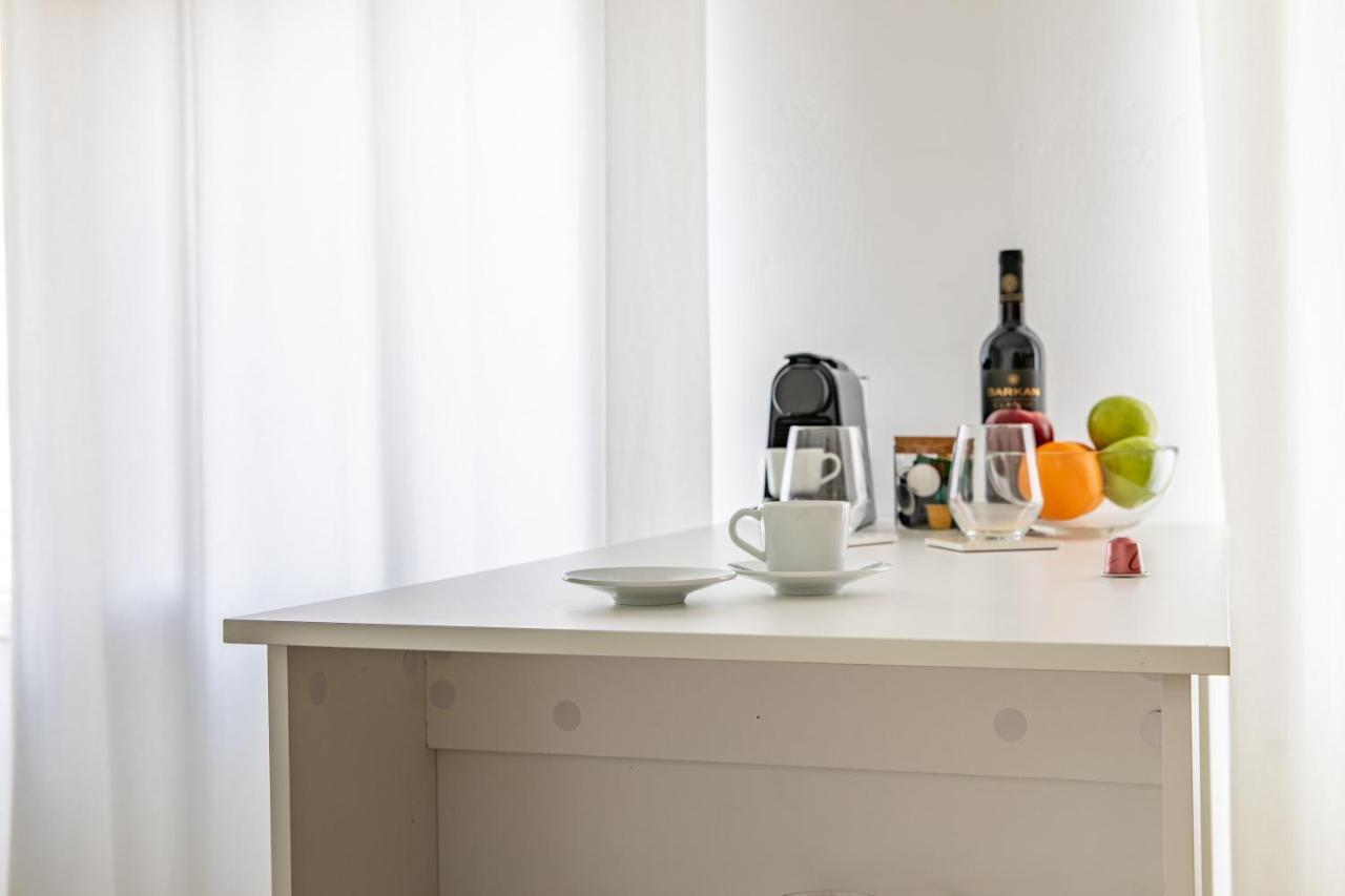 Port Apartment *